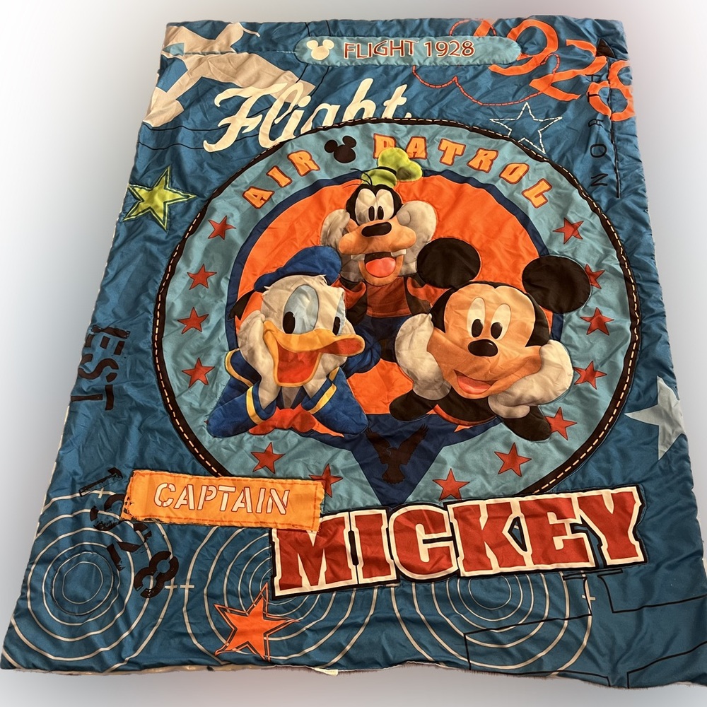 Disney Mickey Donald Goofy Flight 1928 Throw Blanket Comforter 41” x 55”